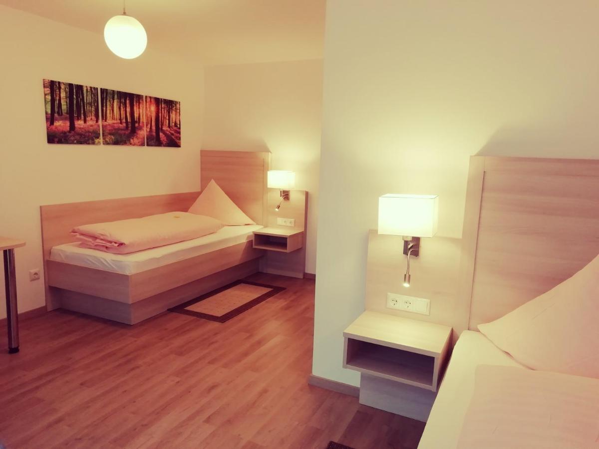 Buechelsteiner Hof Hotel Grattersdorf ภายนอก รูปภาพ