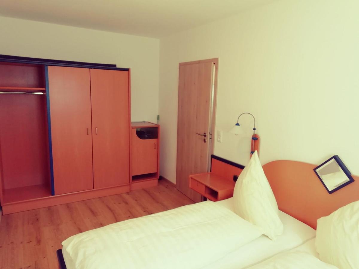Buechelsteiner Hof Hotel Grattersdorf ภายนอก รูปภาพ