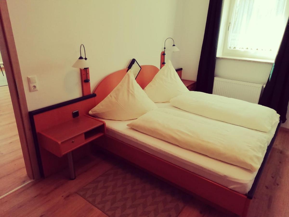 Buechelsteiner Hof Hotel Grattersdorf ภายนอก รูปภาพ